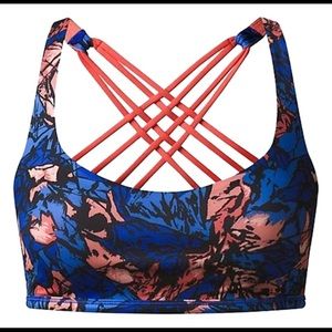 Lululemon Wild Activewear sports bra size 6